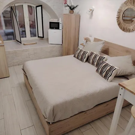 La Petite Maison Bari Extérieur photo